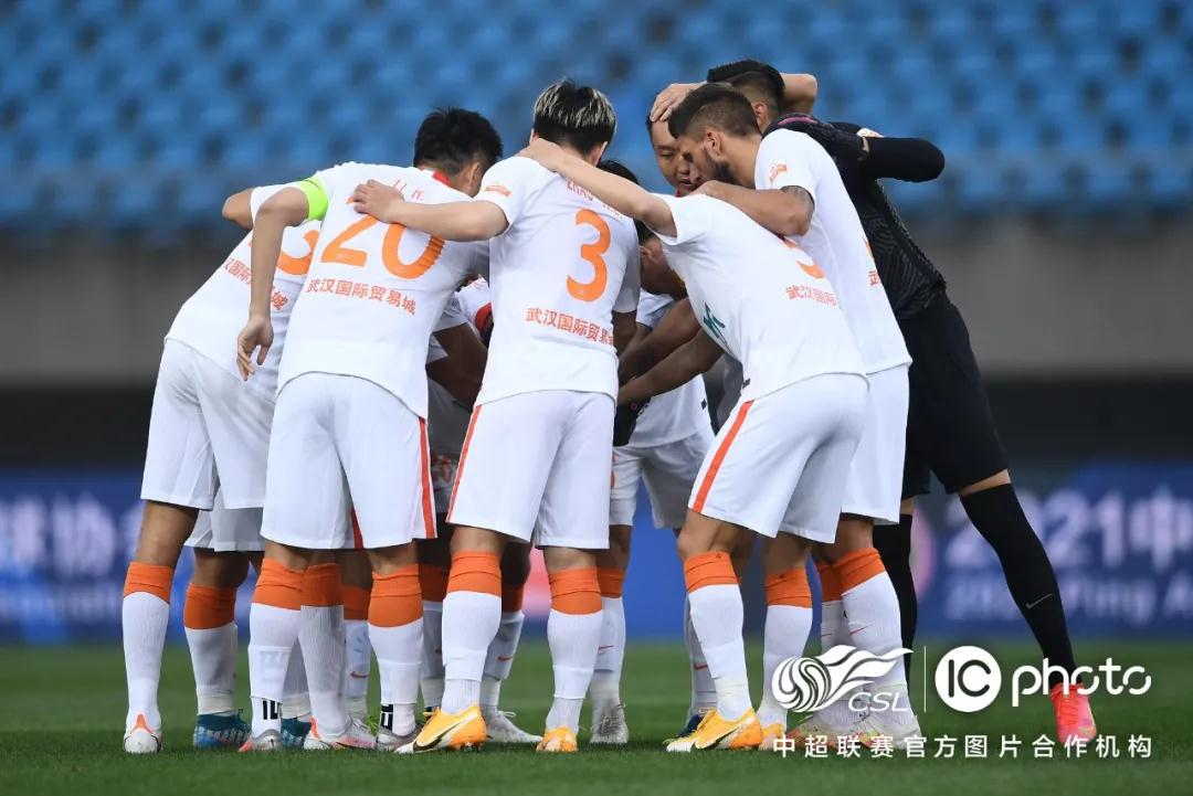 المجلس الوطني للأخلاقيات يطالب باستقالة نويل لوغريت من رئاسة الاتحاد الفرنسي لكرة القدم